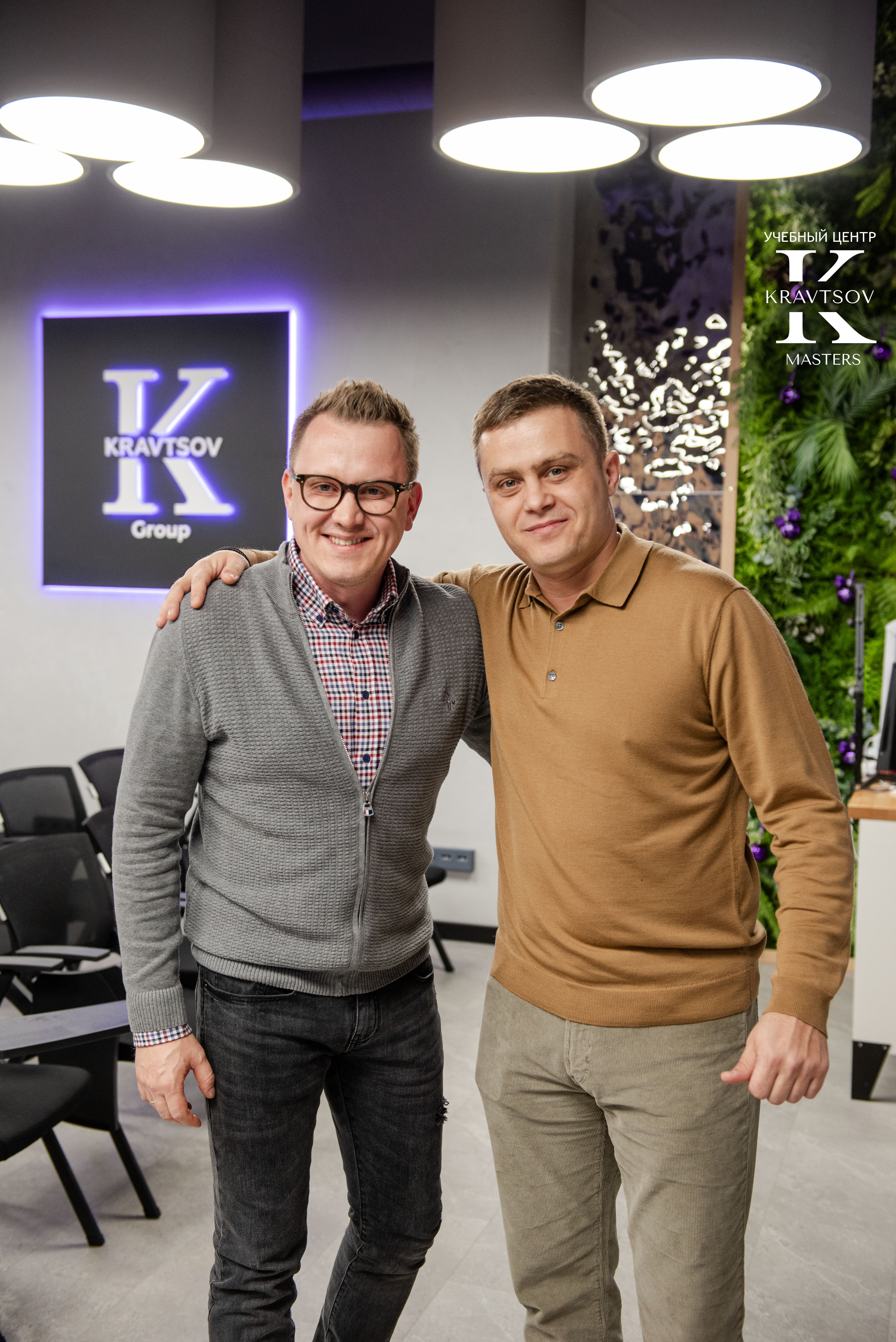 Завершили 2024 учебный год потрясающим курсом « От идеи к цифровому результату с Exocad и Smilecloud» от Антона Кравцова и Дмитрия Корлыханова